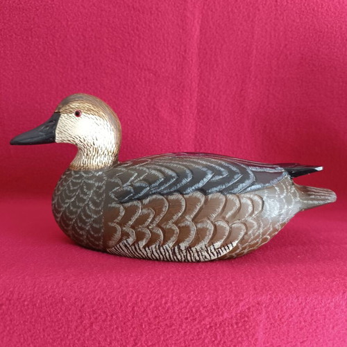 Decorative wooden duck like new