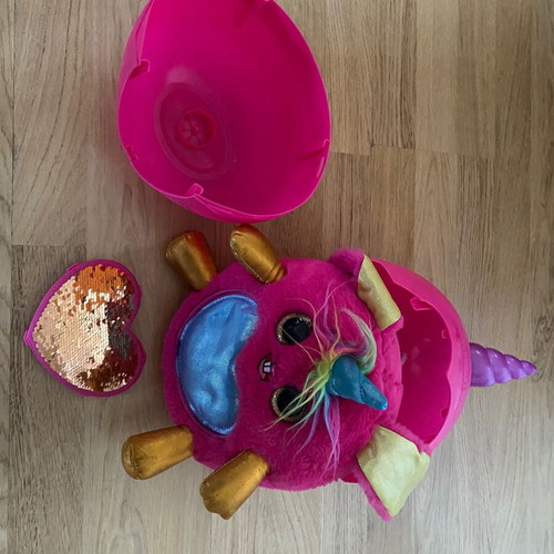 Rainbocorn Zuru toy like new with egg