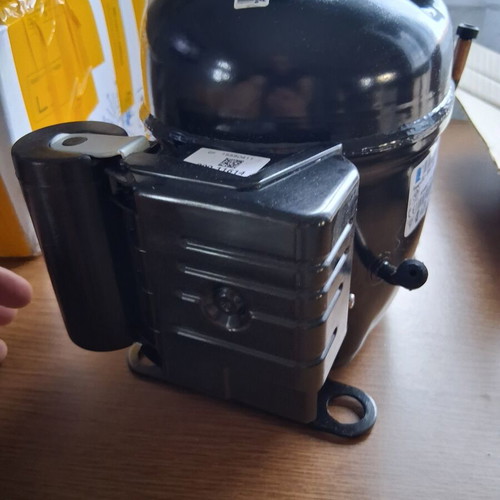 Motor for professional refrigerator new, freon operation