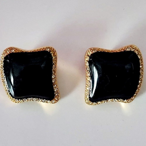 Vintage earrings clip-on from Italy like new, gold and black