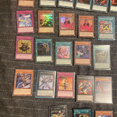 Yu-Gi-Oh Lot 60 Cards and 2 Playmats like new