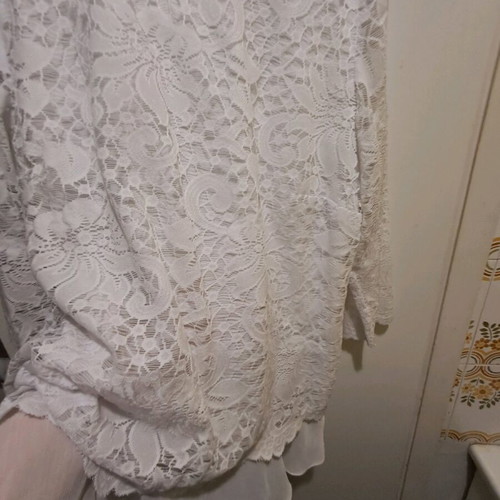 Long-line blouse like new, lace, white