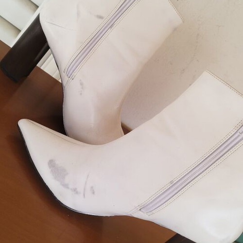 White ankle boots used, 9cm heel, size 39