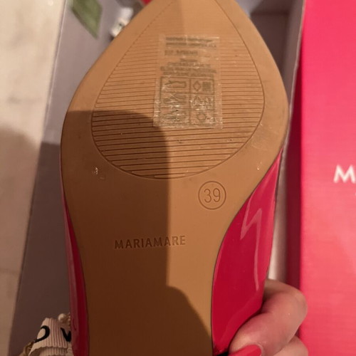 Maria Mare red pumps like new, size 39