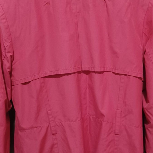 Red mid-length trench coat like new, size Medium
