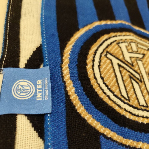 Official boutique scarves from football clubs