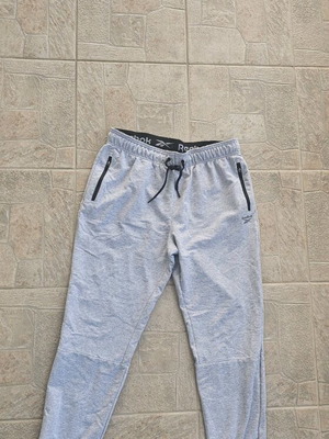 Reebok pants gray size M like new