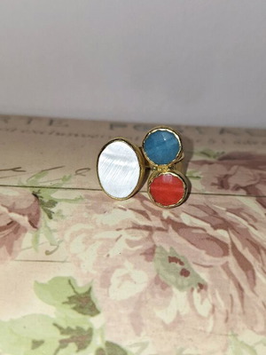 Γυναικείο δαχτυλίδι με χρωματιστές πέτρες ρυθμιζόμενο σαν καινούργιο