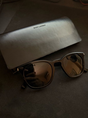 YSL Classic SL 28 γυαλιά ηλίου μεταχειρισμένα, μαύρα με θήκη και πανί