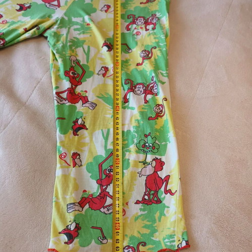 Vamp women's pajamas size M, cotton, like new, capri set