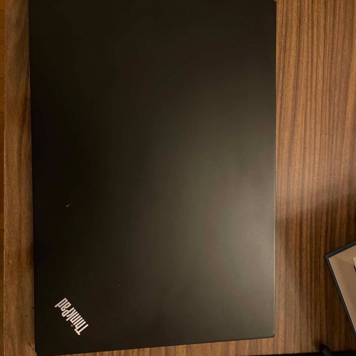 Lenovo ThinkPad E580 laptop i5 8th gen 16GB 750GB Radeon RX 550