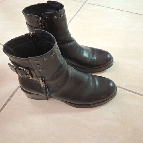 Leon Arch leather boots