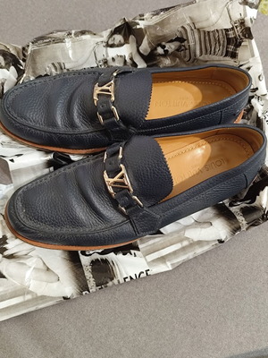Louis Vuitton shoes used, loafers