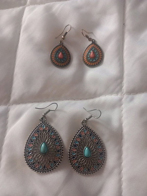 Boho style dangling earrings like new