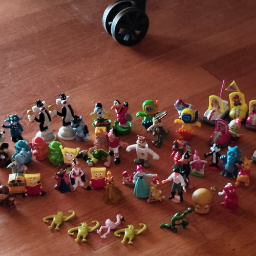Mini Figures Disney Looney Tunes used