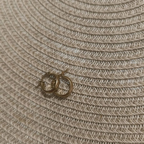 Small hoop earrings like new, gold-colored