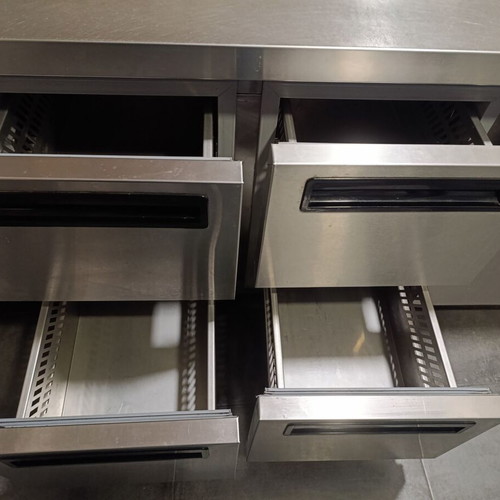 Refrigerated counter with 4 drawers, 2 doors, sink and ice compartment