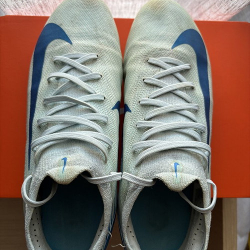 Nike Mercurial Vapor 16 Pro AG football shoes like new, size 43, white and blue