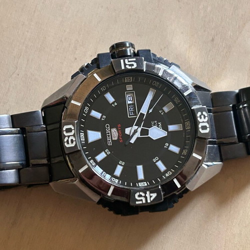 Seiko 5 Sports SRP797K1 men's watch like new, automatic, 24 jewels
