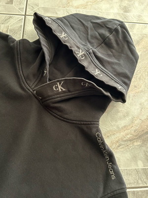 Calvin Klein sweatshirt black size M like new