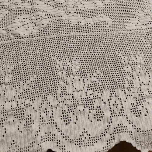 Handmade knitted blanket like new, dimensions 200x210