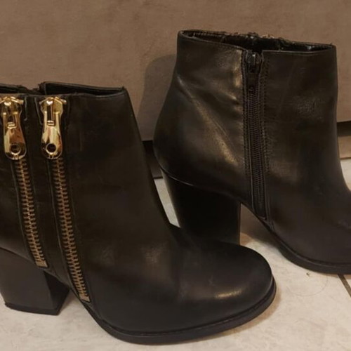 Black leather ankle boots River Island size 39 like new