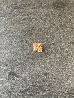 Sapphire used 2.05 carats, square shape, golden yellow