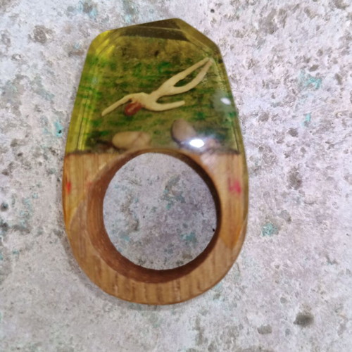 Handmade ring with wooden and cold glass, size 58, like new