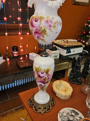 Opaline lamp like new, Italian, flawless condition