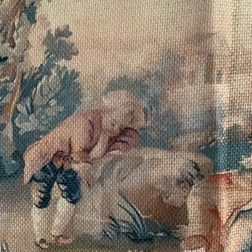 Sous Plats with Renaissance Design like new, polyester fabric