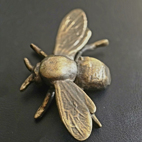 Bronze bee like new