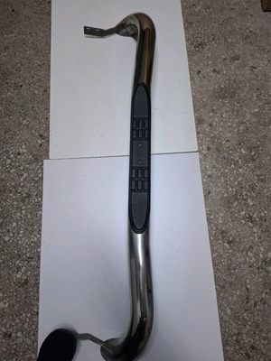 Πλαινό σκαλοπάτι μεταχειρισμένο σε άριστη κατάσταση