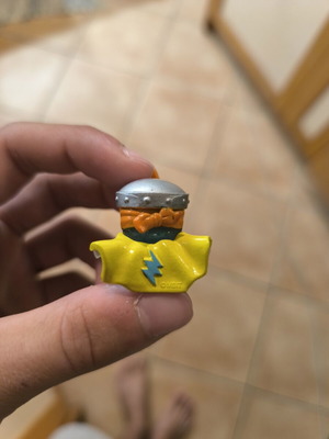 Super Zings Kid Kazoum Ultra Rare figure like new, barely used