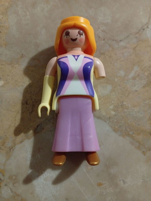 Γυναικεία μορφή Playmobil μεταχειρισμένη, σπασμένο χέρι