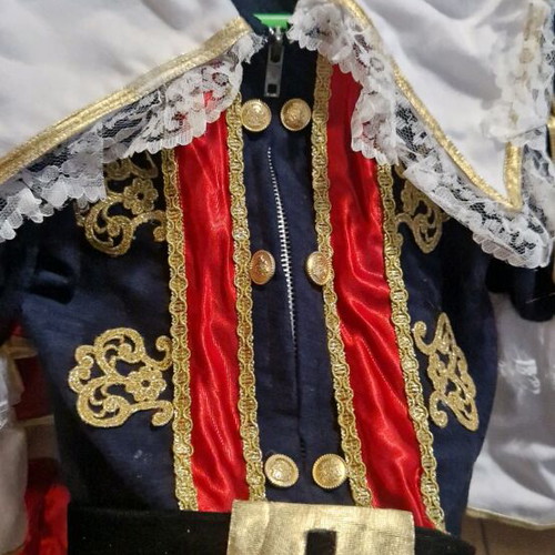 Carnival costume Prince like new, size 4