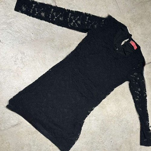 Lynne Lace Dress Black with Open Back like new, Size M