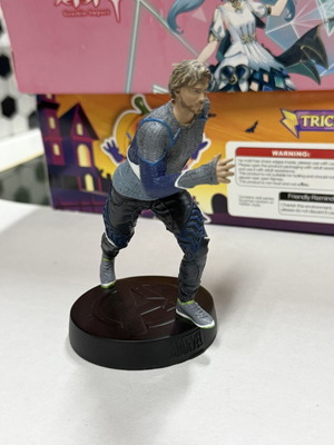 Quicksilver figure from Marvel like new