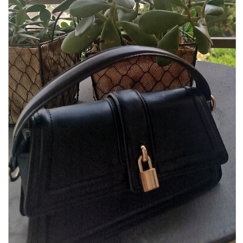 Handbag like new, black