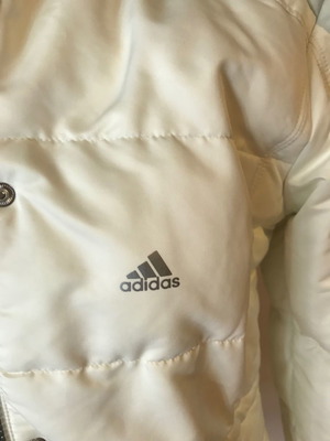Adidas γυναικείο πουπουλένιο μπουφάν μεταχειρισμένο, εκρού, με κουκούλα