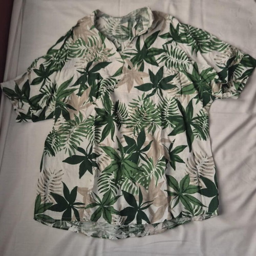 Linen women's blouse Italian size L like new, white and green