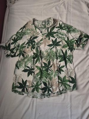 Linen women's blouse Italian size L like new, white and green
