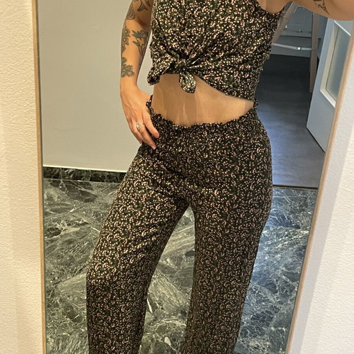 Anel σετ χαλαρό παντελόνι και αμάνικη μπλούζα σαν καινούργιο, ροζ και πράσινο