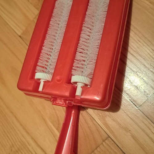Set of 3 manual rotating table and carpet dustpans, new