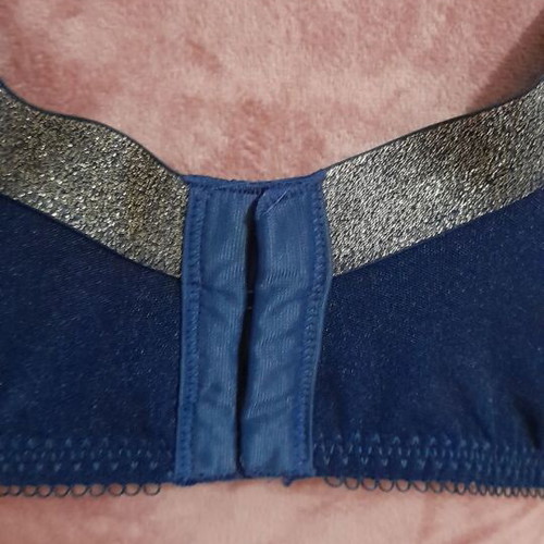 Marks & Spencer Boutique σουτιέν σκούρο μπλε με ασημένια κεντήματα αστεριών, μέγεθος EUR 90K