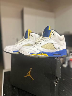 Air Jordan 5 Retro "Laney" 2013 size 38 like new