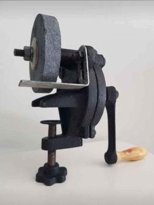 Grinding and sharpening whetstone hand-operated with bench mount new