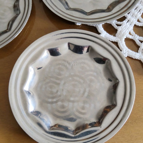 Vintage stainless steel coasters set of 8 from the '70s like new