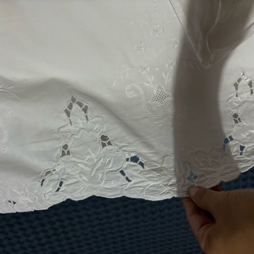 Bed sheet 2.30x2.70 with two pillowcases 50x75 like new