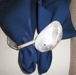 Napkin rings like new, 6 large shell design