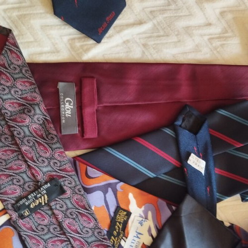 10 ties, assorted designs and colors
